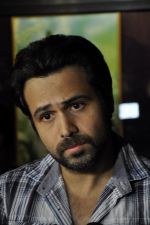 Emraan Hashmi checks audience response at Gaity on 9th Sept 2012 (22).jpg